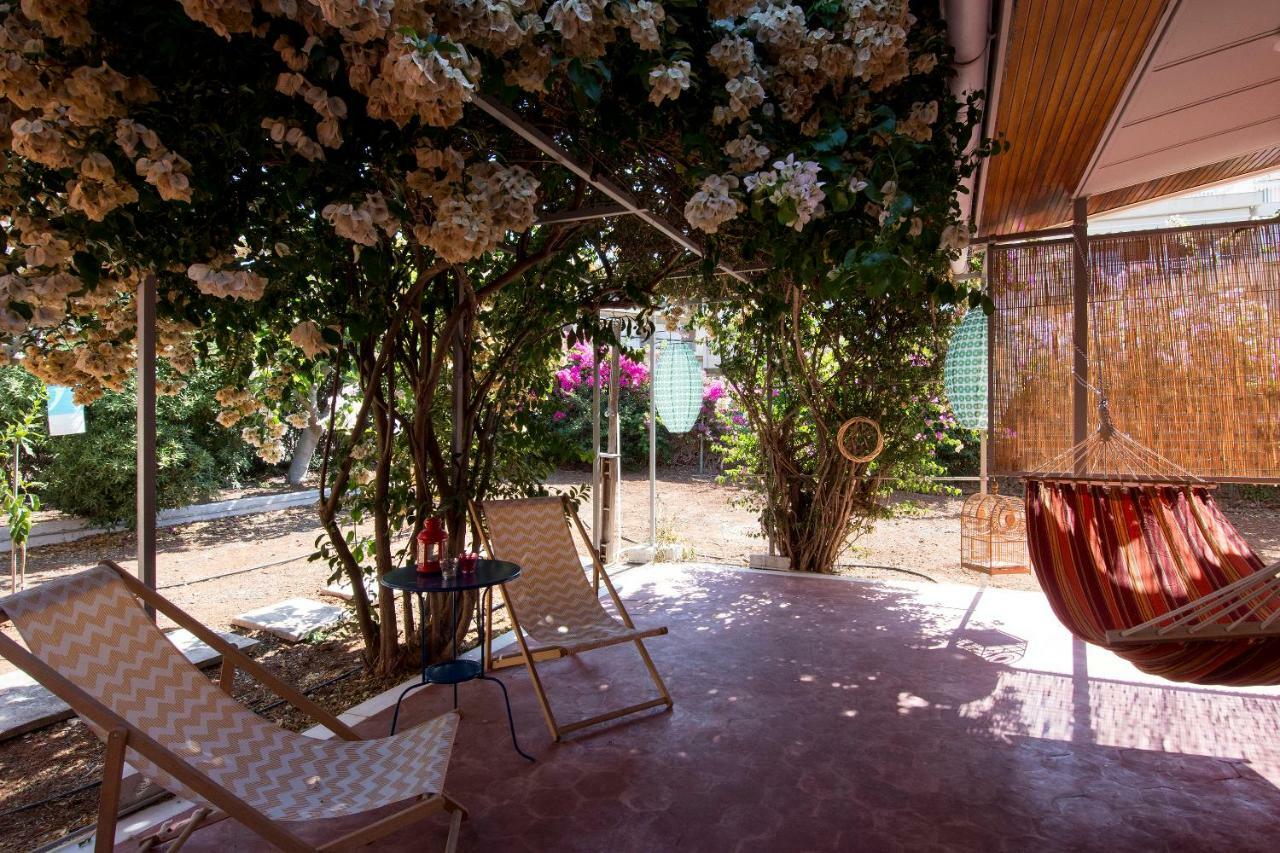 The Boucamviglia Beach House Saronida Exterior photo